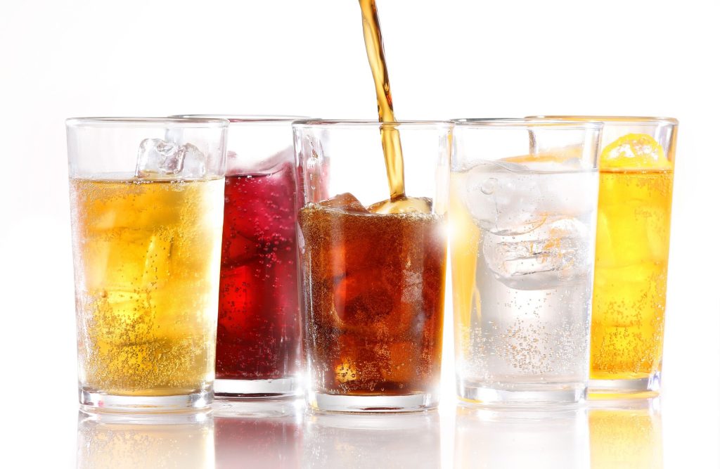 Drankjes-drinken-softdrink-verkleind-2-scaled Flesje Drinken